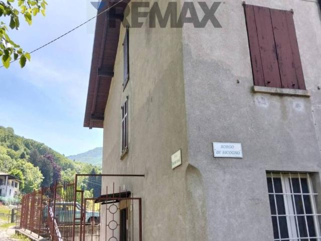 Appartamento in vendita a Faggeto Lario, Lombardia