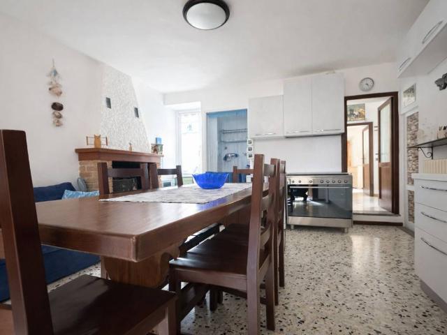 Appartamento in vendita a Faggeto Lario, Lombardia