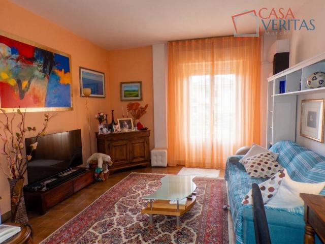 Appartamento in vendita a Castelferretti, Falconara Marittima
