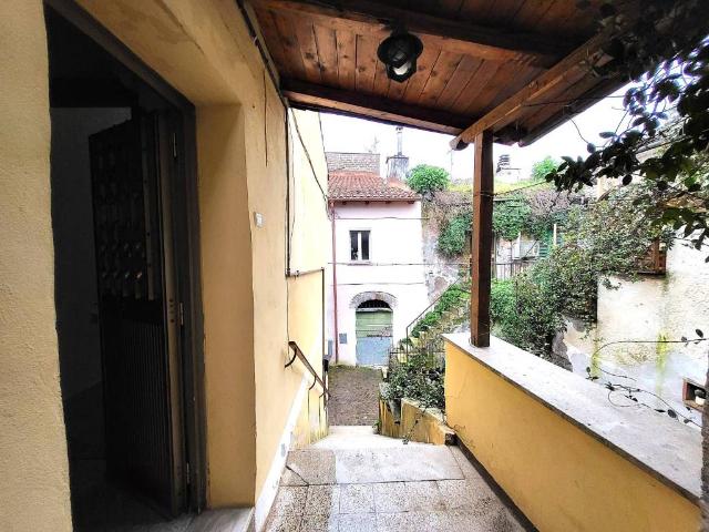 Appartamento in vendita a Faleria, Viterbo