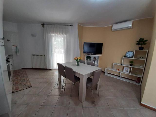 Appartamento in vendita a Torrette, Marche
