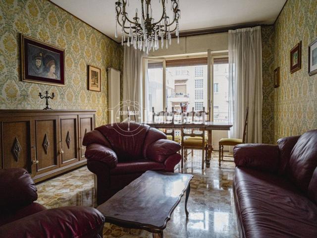 Appartamento in vendita a Centro storico, Marche