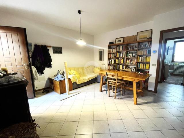 Appartamento in vendita a Carrara, Marche