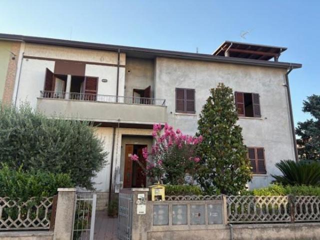 Appartamento in vendita a Rosciano, Marche