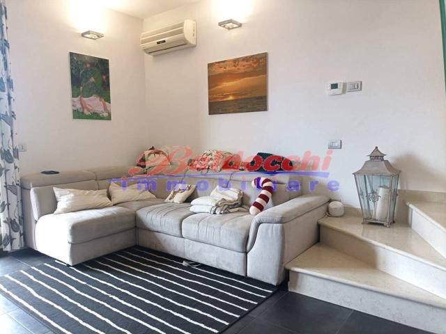 Appartamento in vendita a Fenile, Marche