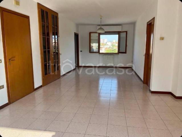 Appartamento in vendita a Tre Ponti, Marche