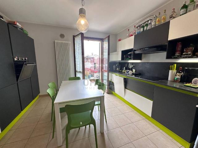 Appartamento in vendita a Carrara, Marche