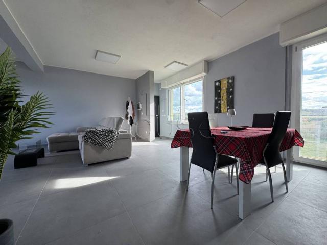 Appartamento in vendita a Torrette, Marche