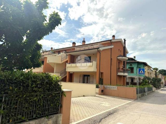 Appartamento in vendita a Carrara, Marche