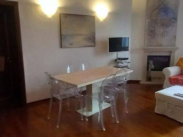 Appartamento in vendita a Centro storico, Marche