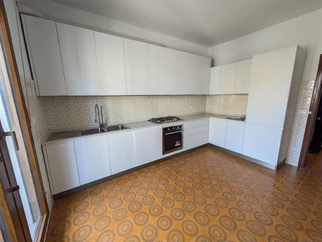 Appartamento in vendita a Zavarise, Marche