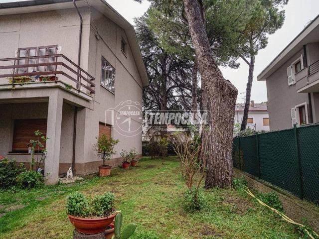 Villa Indipendente in vendita a Centro storico, Marche