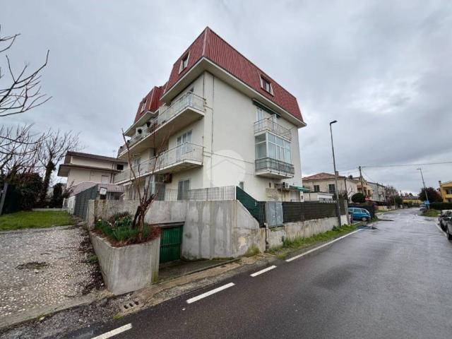 Appartamento in vendita a Fano, Pesaro E Urbino