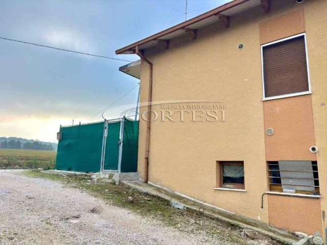 Appartamento in vendita a Torrette, Marche