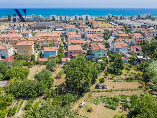 Appartamento in vendita a Baia Metauro, Marche