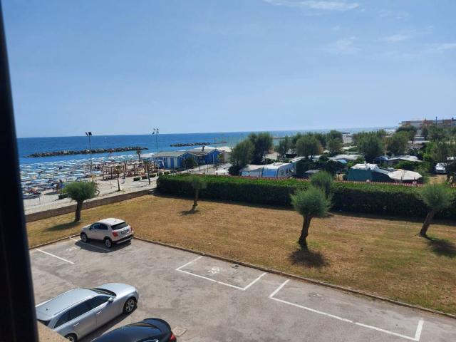 Appartamento in vendita a Baia Metauro, Marche
