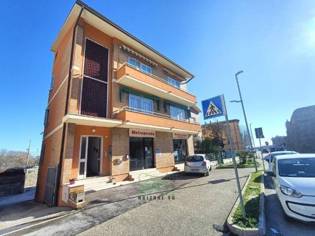 Appartamento in vendita a Zavarise, Marche