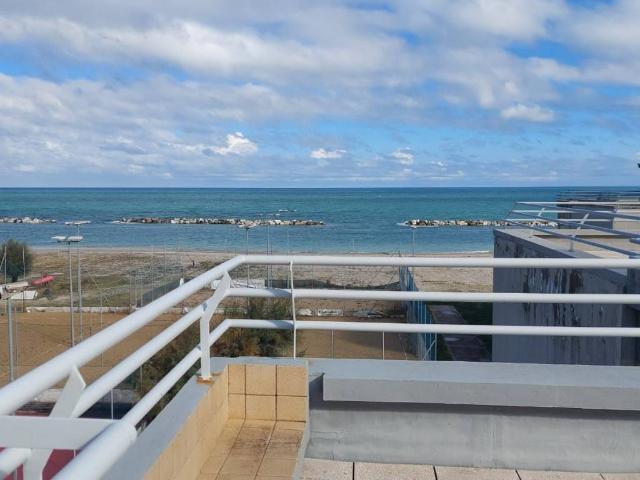 Appartamento in vendita a Baia Metauro, Marche