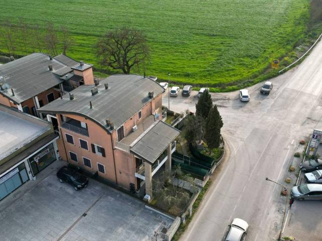 Appartamento in vendita a Carrara, Marche