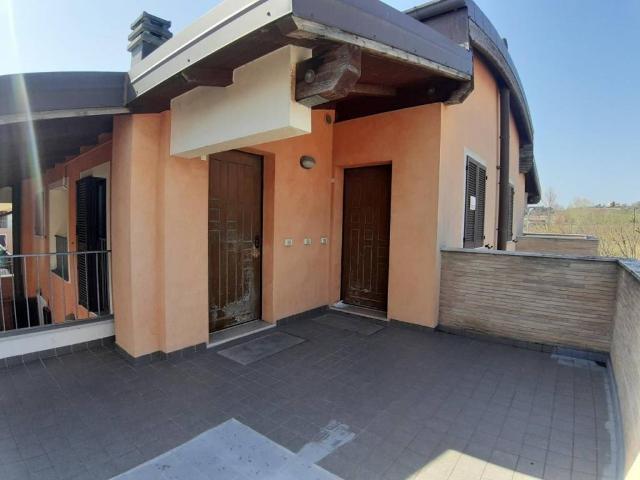 Appartamento in vendita a Carrara, Marche