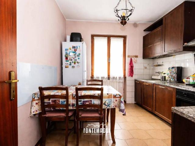 Appartamento in vendita a Carrara, Marche