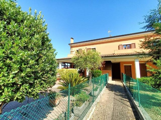 Appartamento in vendita a Carrara, Marche