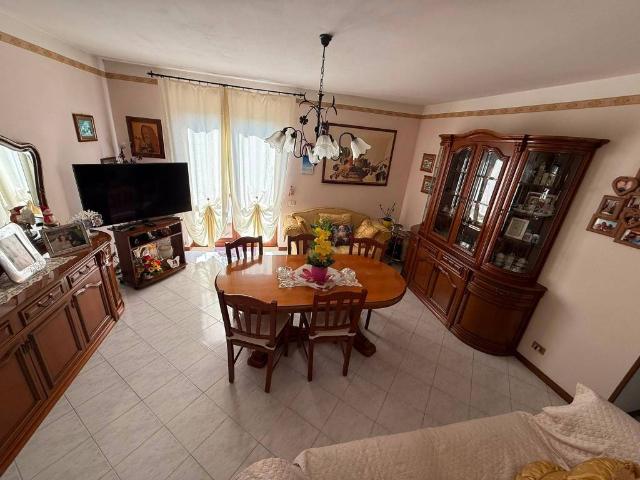 Appartamento in vendita a Fara Gera D'adda, Lombardia