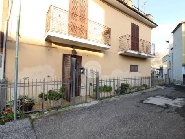 Appartamento in vendita a Fara Sabina, Lazio
