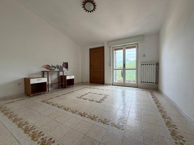 Appartamento in vendita a Contrada Santa Maria, Farindola