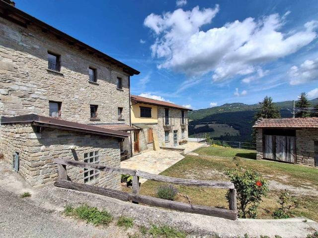 Villa Indipendente in vendita a Farini D'olmo, Reggio Emilia