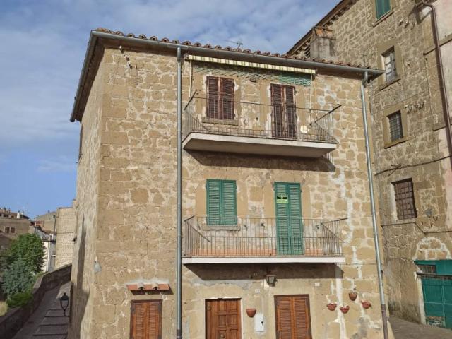 Appartamento in vendita a Farnese, Lazio