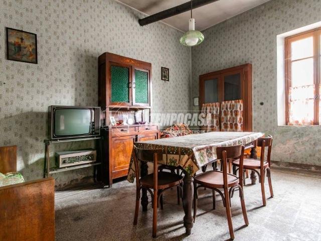 Appartamento in vendita a Fenegrò, Lombardia