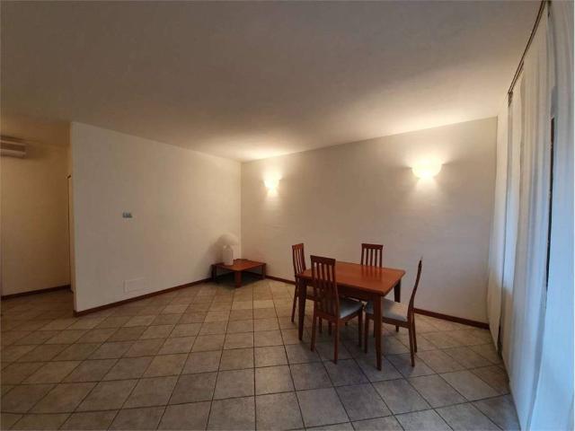 Appartamento in vendita a Fenegrò, Lombardia