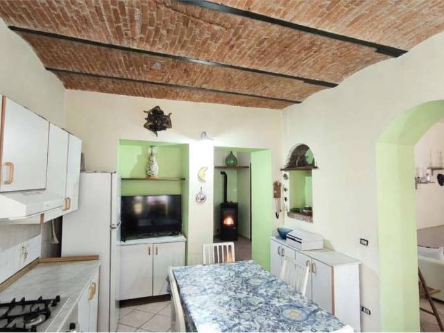 Appartamento in vendita a Fenegrò, Lombardia