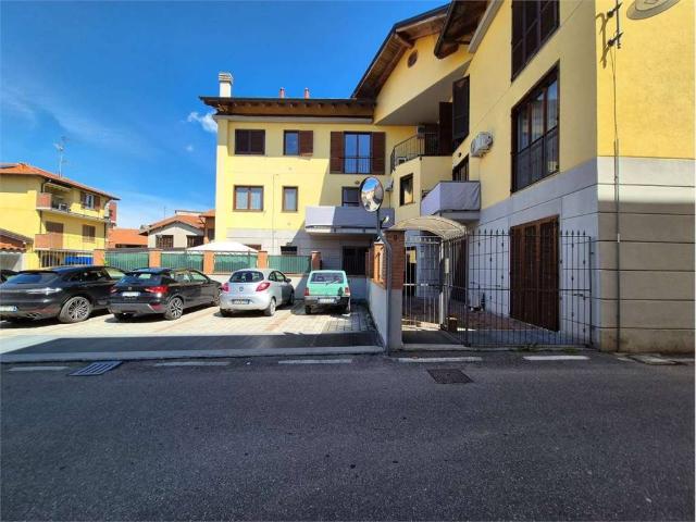 Appartamento in vendita a Fenegrò, Lombardia
