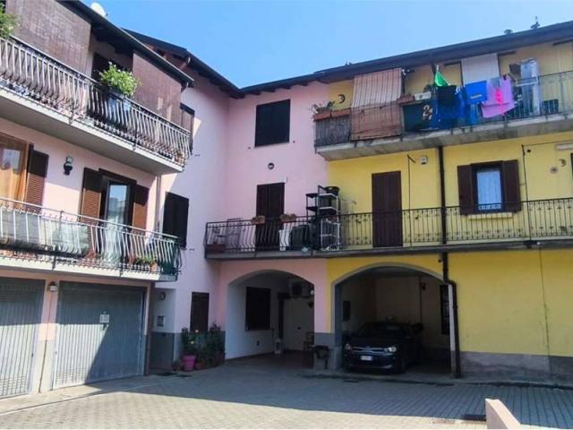 Appartamento in vendita a Fenegrò, Lombardia