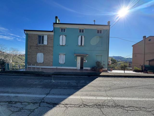 Appartamento in vendita a Montone I, Marche