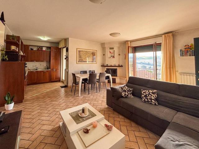 Appartamento in vendita a Ponte Ete, Marche