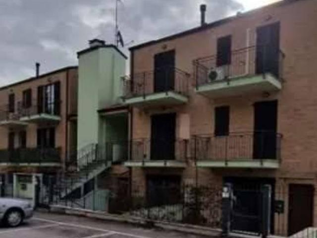 Appartamento in vendita a Tirassegno, Marche