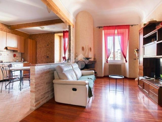 Appartamento in vendita a Tirassegno, Marche