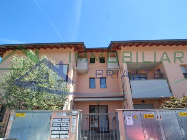 Appartamento in vendita a Ferno, Lombardia
