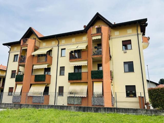 Appartamento in vendita a Samarate, Lombardia