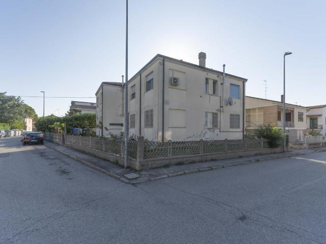 Appartamento in vendita a Ferrara, Reggio Emilia