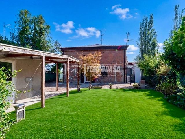 Appartamento in vendita a Ferrara, Reggio Emilia