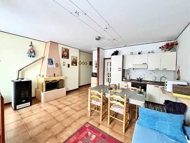 Appartamento in vendita a Ferrara Di Monte Baldo, Veneto
