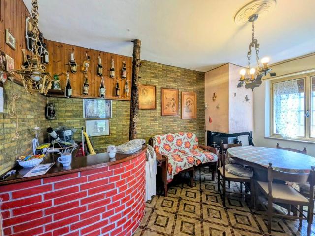 Appartamento in vendita a Albaré, Ferrara di Monte Baldo