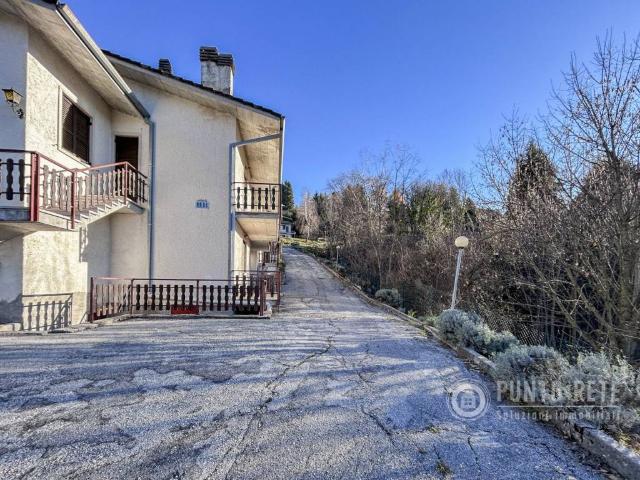 Appartamento in vendita a Ferrara Di Monte Baldo, Veneto