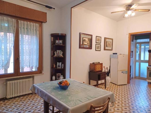Appartamento in vendita a Ferrara, Reggio Emilia