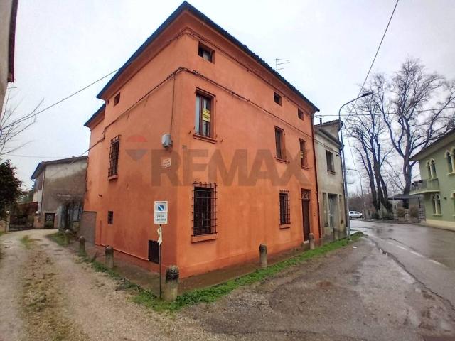 Appartamento in vendita a Ferrara, Reggio Emilia