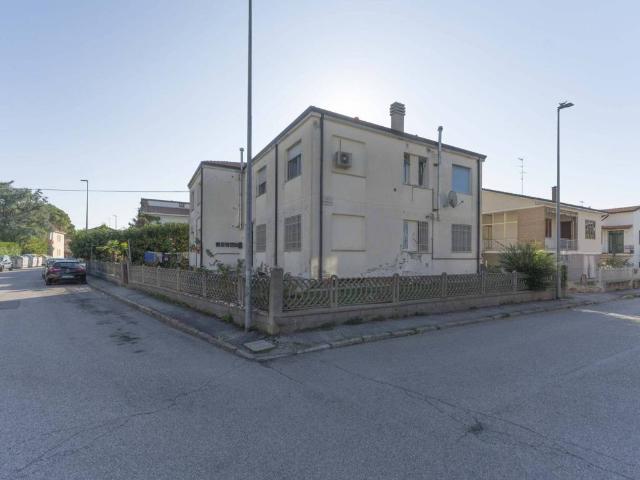 Appartamento in vendita a Ferrara, Reggio Emilia